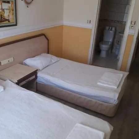 Kleopatra Develi Hotell 2*