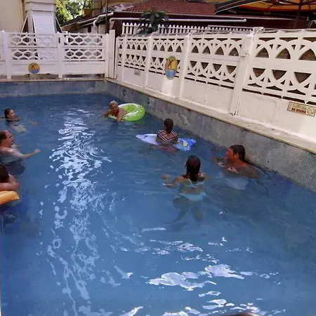 Kleopatra Develi Hotell 2*